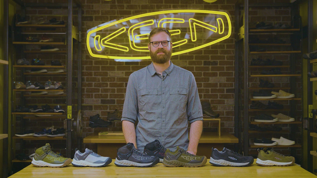 MEN'S NXIS EVO MID WP- TRIPLE BLACK